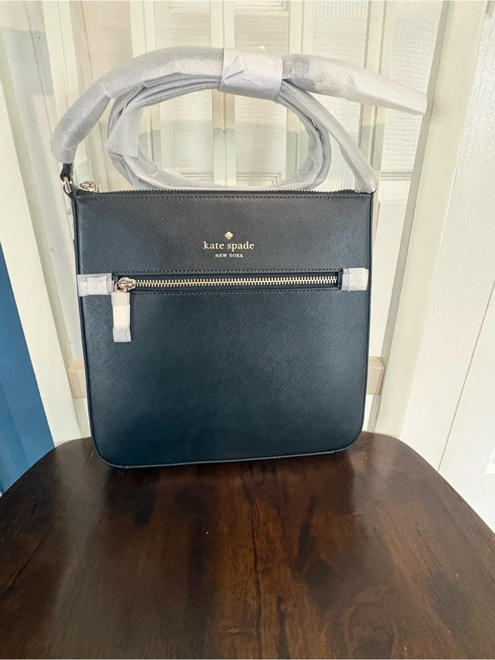 Kate Spade New York: Black Leather Crossbody Bag- Brand New W/Tags - Picture 1 of 5